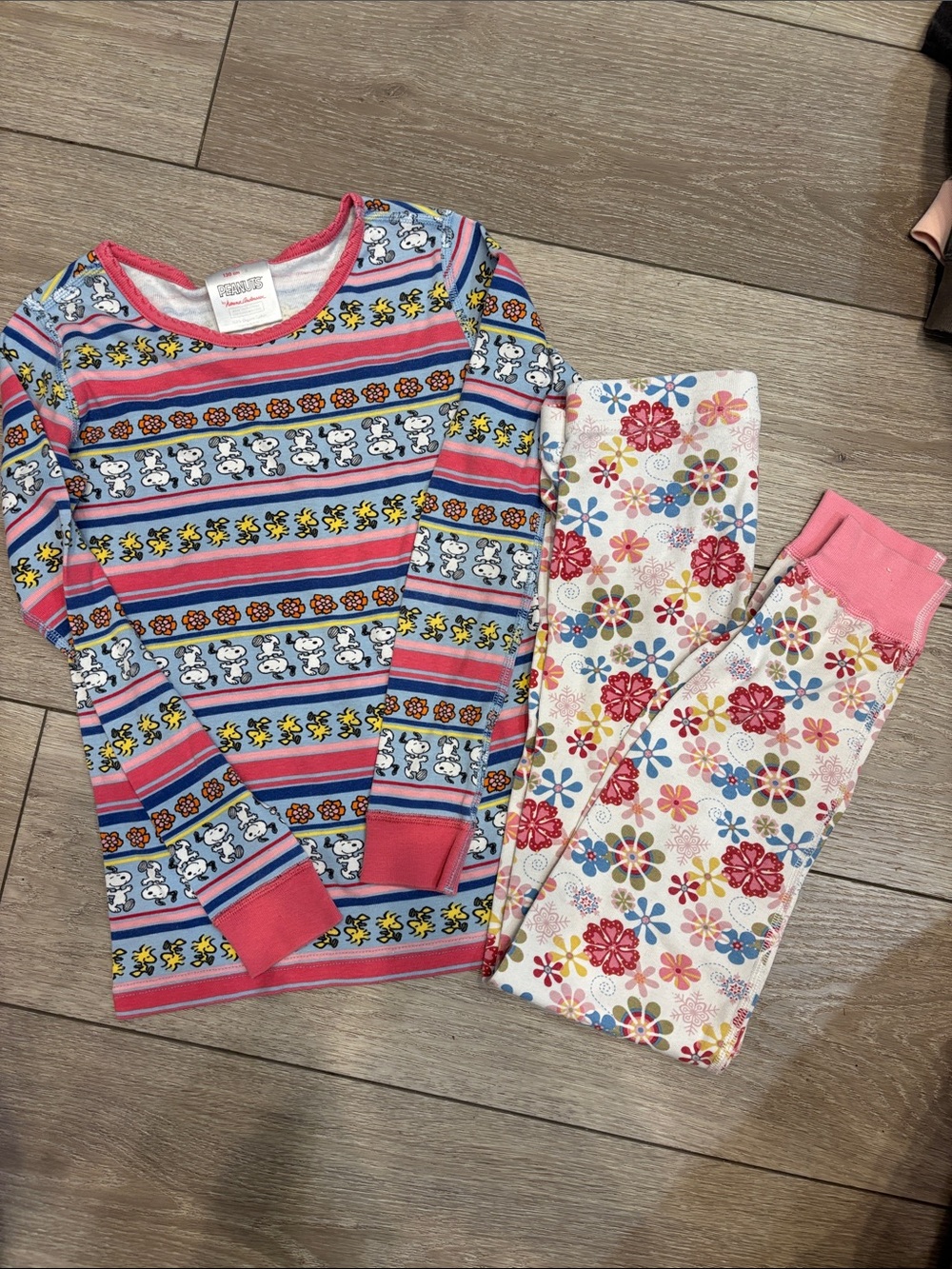 Hanna Andersson peanuts Pajama Set size 8